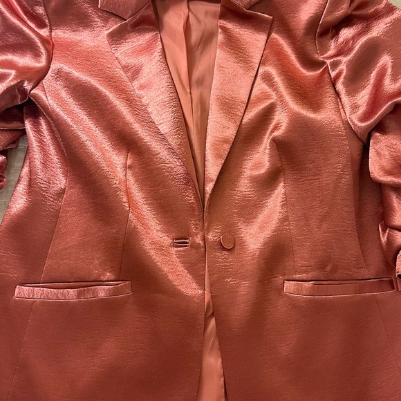 Cinq a Sept Kylie Ruched-Sleeve Satin Blazer Rosewood Size 0 - Picture 3 of 6